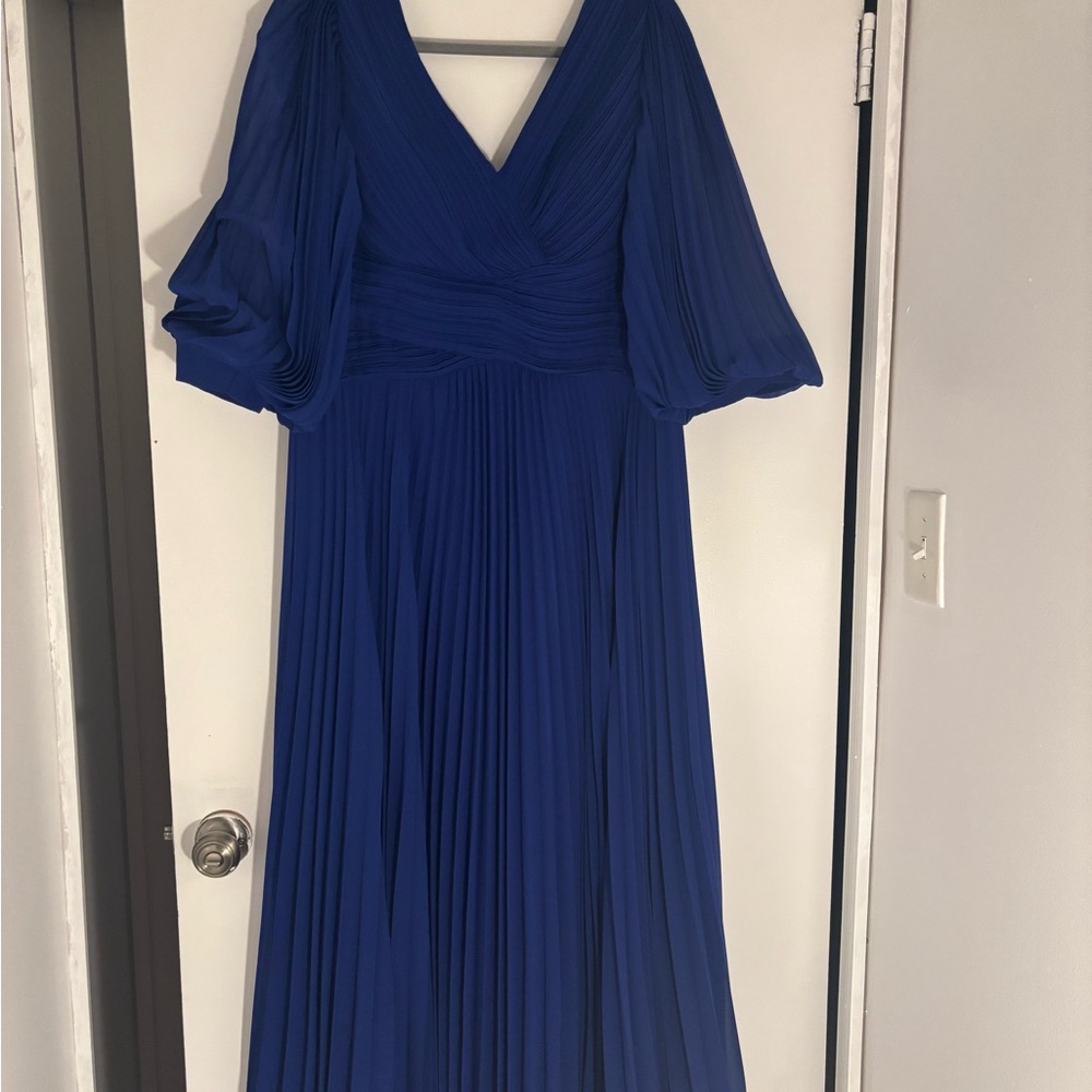 Teri Jon Elegant Blue Long Sleeve Dress